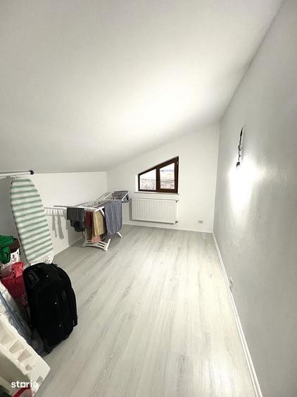 Casă cu 4 camere în Vetiș