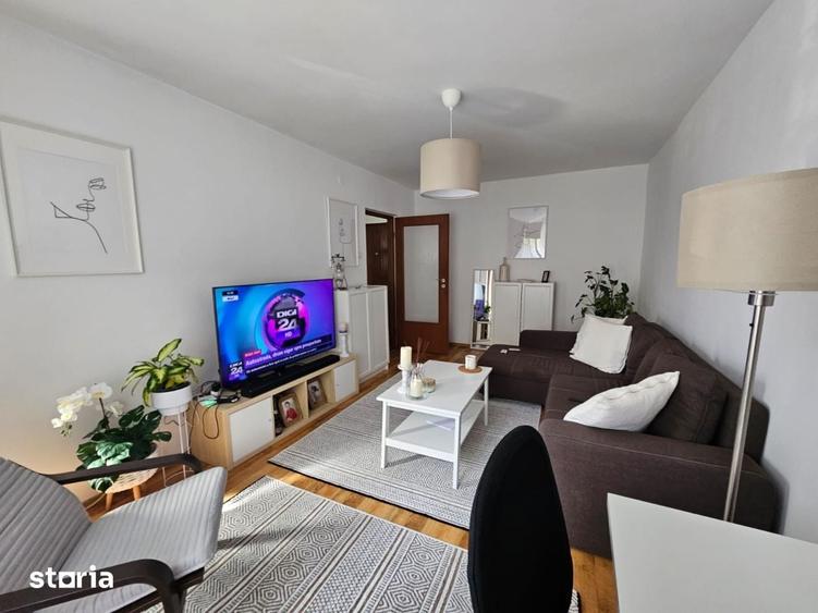 Apartament cu 2 camere decomandat în Democrației