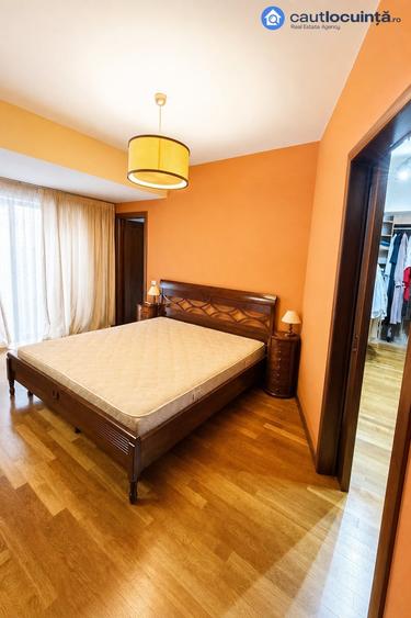 Apartament cu 4 camere, mobilat în Unirii