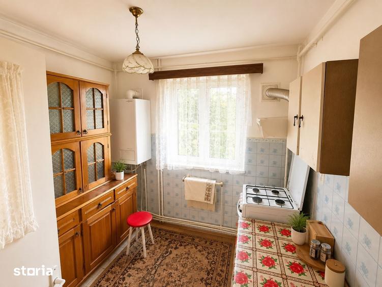 Apartament cu 3 camere decomandat în Banca Națională