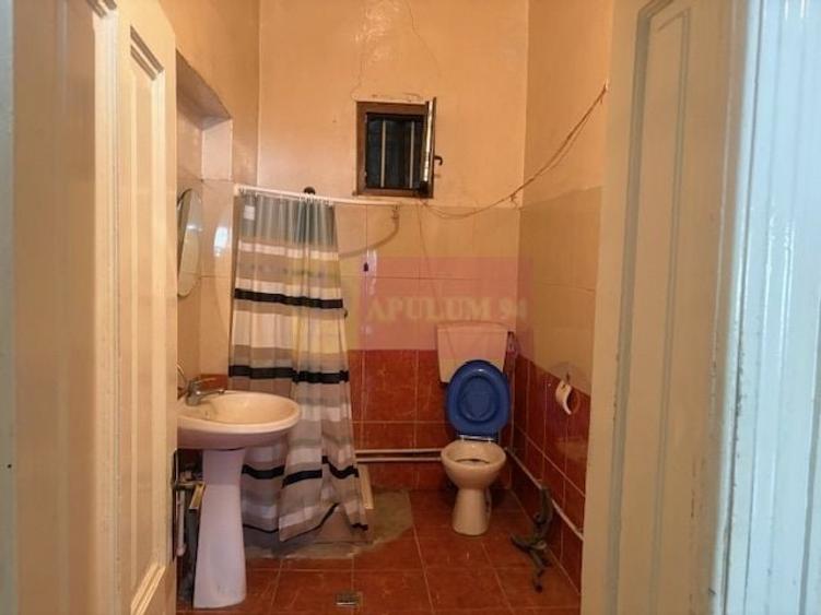 Casă individuală cu 3 camere semidecomandat cu Canalizare în Floreasca