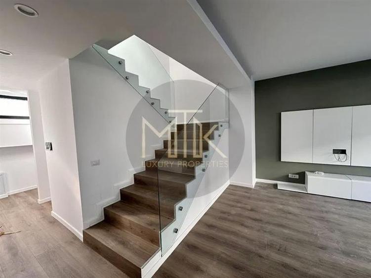 Duplex cu 5 camere cu Canalizare în Pipera