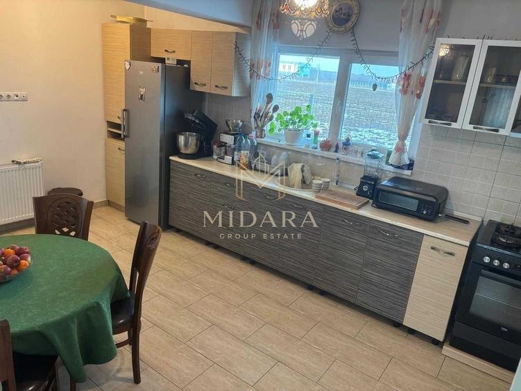 Casă cu 4 camere în Grădiștea