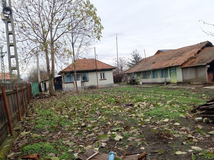 Casă cu 3 camere în Fântânele