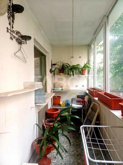 Apartament cu 4 camere de vanzare la etajul 1 in zona Vasile Aaron - 1