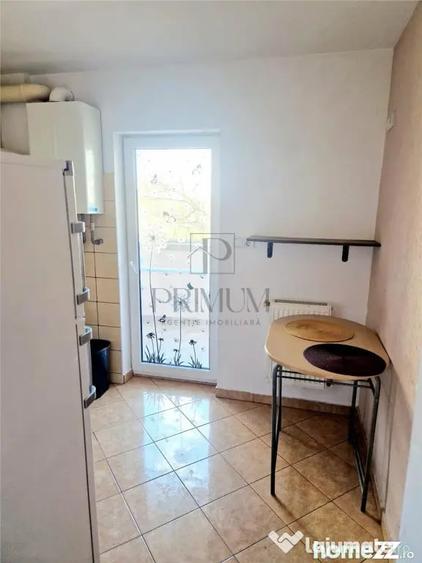 Apartament cu 3 camere decomandat în Lunei