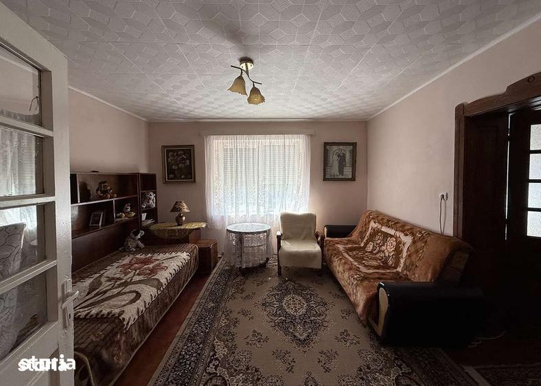 Casă cu 3 camere cu Teren 7981 Mp în Cetariu