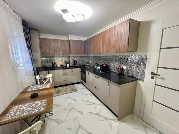 Apartament cu 3 camere, 70 mp, zona Centrala - 11