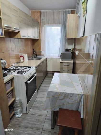 Apartament cu 3 camere semidecomandat în Central