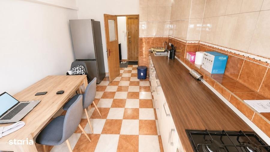 Apartament cu 3 camere decomandat în Brătianu