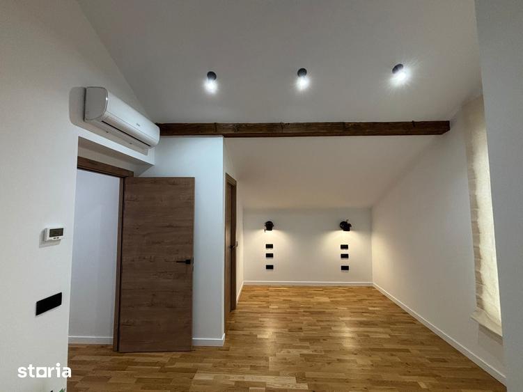 Casă cu 4 camere cu Teren 388 Mp în Șag