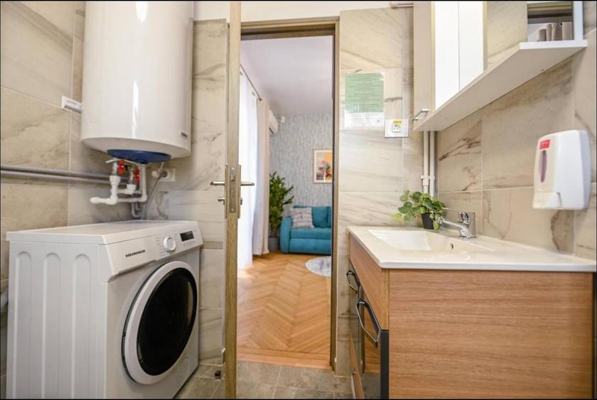 Apartament cu 2 camere semidecomandat în P-ța Romană