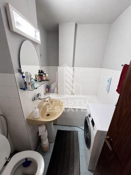 Apartament cu 4 camere decomandat în Mircea cel Bătrân