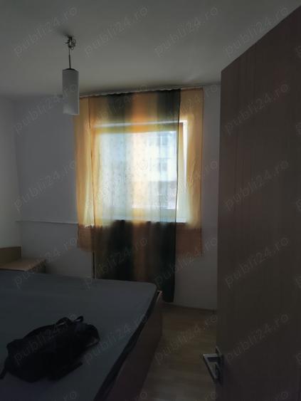 Apartament cu 3 camere decomandat în Păcurari