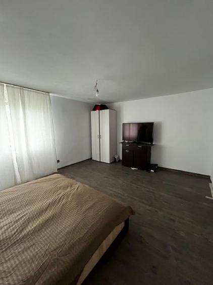 Duplex cu 5 camere cu Canalizare în Sânandrei