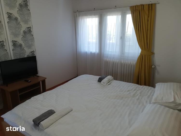Casă cu 5 camere cu Teren 1000 Mp în Comarnic