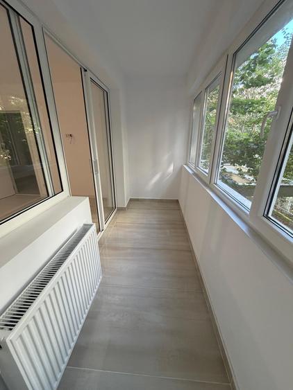 Apartament cu 3 camere semidecomandat în Dristor
