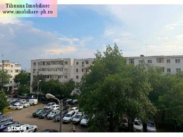 Apartament cu 3 camere decomandat în Republicii