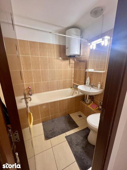 Apartament cu 3 camere decomandat, mobilat în Știrbei Vodă