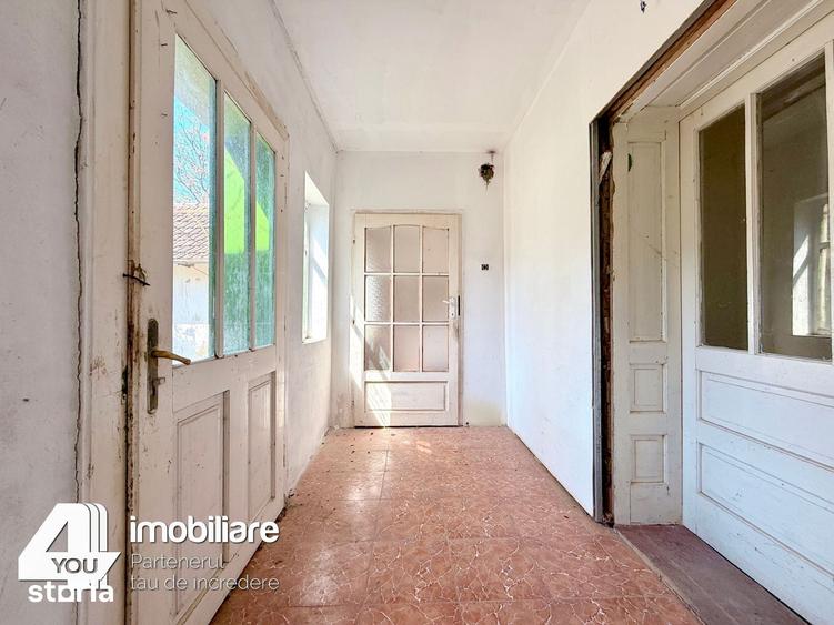 Casă cu 3 camere cu Teren 2114 Mp în Central