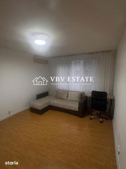 Apartament cu 3 camere semidecomandat în Drumul Taberei