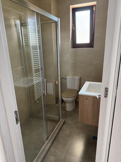 Apartament cu 3 camere decomandat în Satu Nou