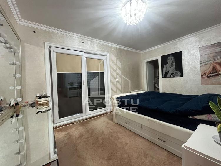 Apartament cu 3 camere semidecomandat, mobilat în UTA