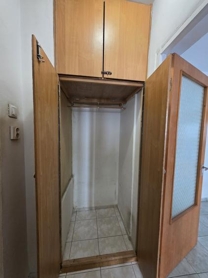 Apartament cu 3 camere semidecomandat în Chișinau