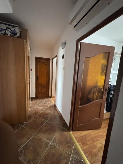 Apartament cu 3 camere decomandat, mobilat în 1 Mai