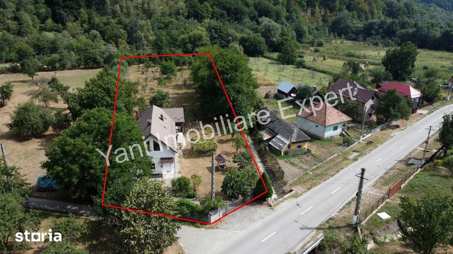 Casă cu 4 camere cu Teren 5146 Mp în Sălătrucu
