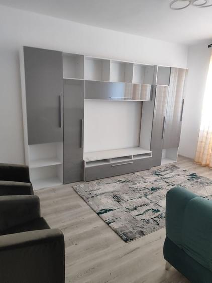 Apartament cu 3 camere în Alexandru cel Bun