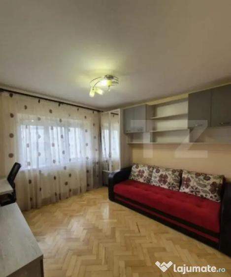 Apartament cu 3 camere decomandat, mobilat în Cug