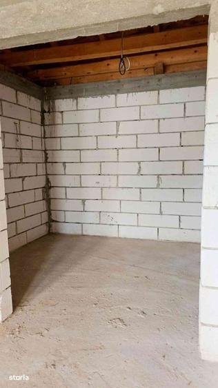 Casă cu 4 camere în Bunești