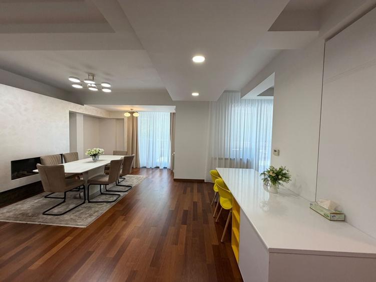 Apartament cu 4 camere în Herăstrău