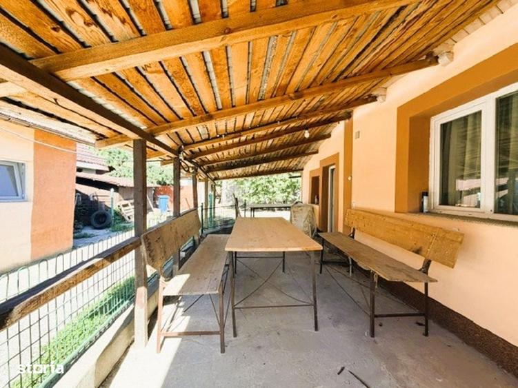 Gospodarie In Teslui | Teren 2700 mp | Casa+anexe - 12
