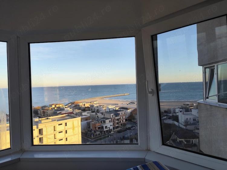 Apartament cu 3 camere decomandat în Faleza Nord