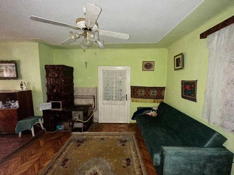 Casă cu 4 camere în Cuzdrioara
