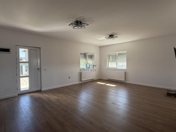 Casă individuală cu 6 camere cu Teren 500 Mp în Ciorogârla