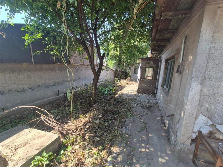 Teren intravilan de 300 mp, în Chercea
