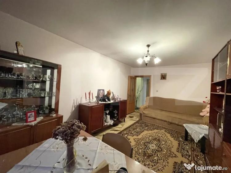 Apartament cu 3 camere decomandat, mobilat în Burdujeni