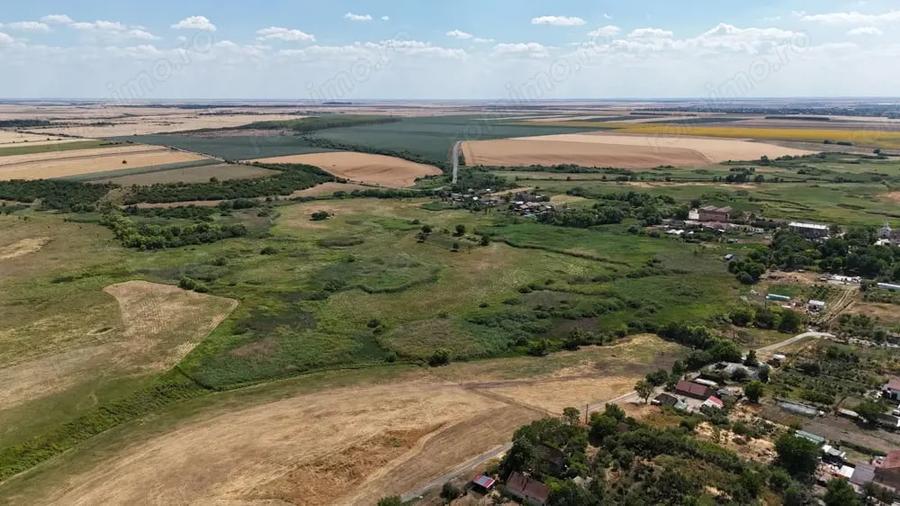 Teren de 90000 mp, în Bara
