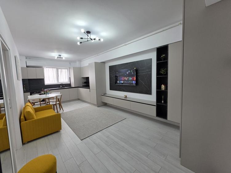 Apartament cu 2 camere decomandat în Central
