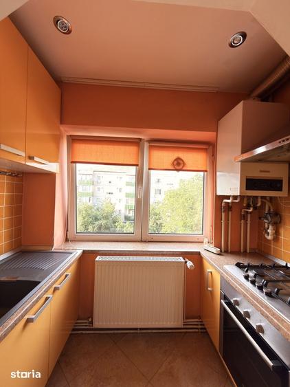 Apartament cu 2 camere decomandat în Lipovei