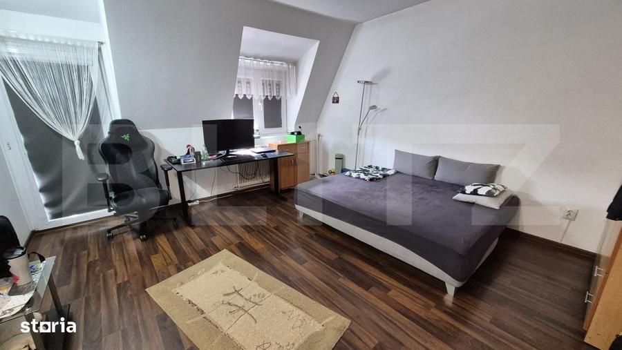 Casa cu 6 camere de vanzare, 245,70 mp, teren 525 mp, zona Bulevardulu - 10