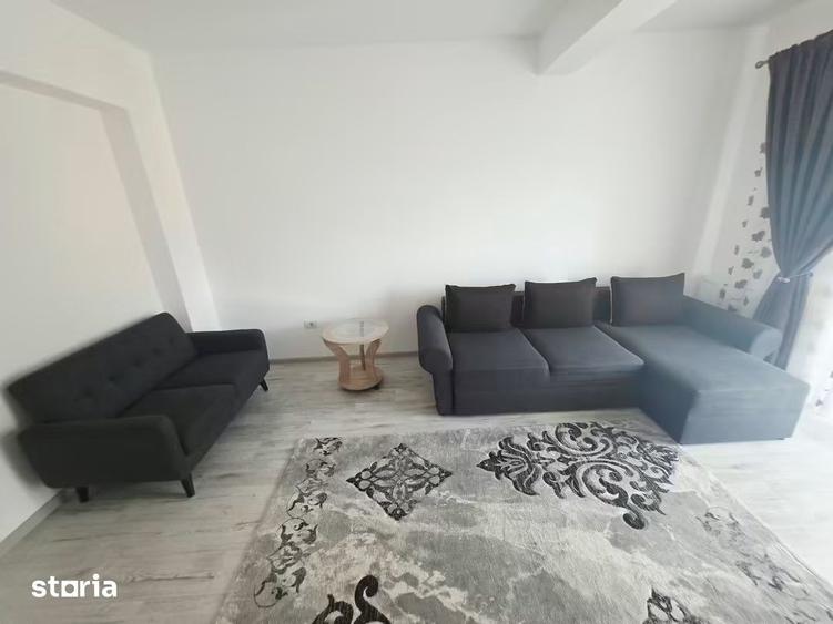 Apartament cu 2 camere decomandat în Tractorul