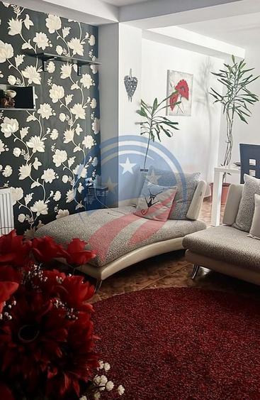 Apartament cu 3 camere decomandat în Craiovița Nouă
