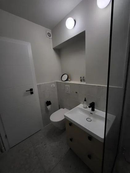 Apartament cu 2 camere decomandat în 13 Septembrie