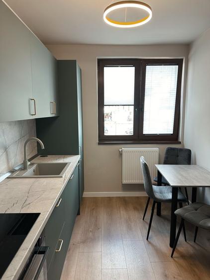 Apartament cu 2 camere semidecomandat, mobilat în Central