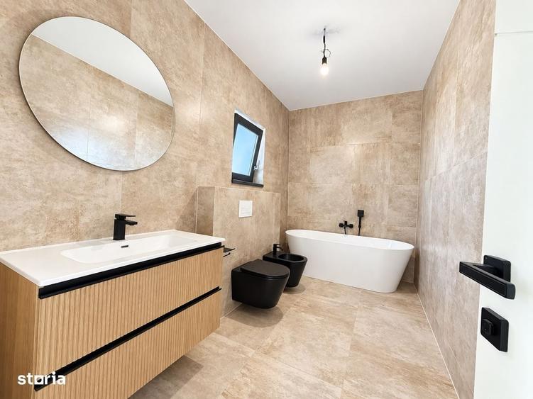 Casă cu 4 camere cu Teren 1500 Mp în Copou