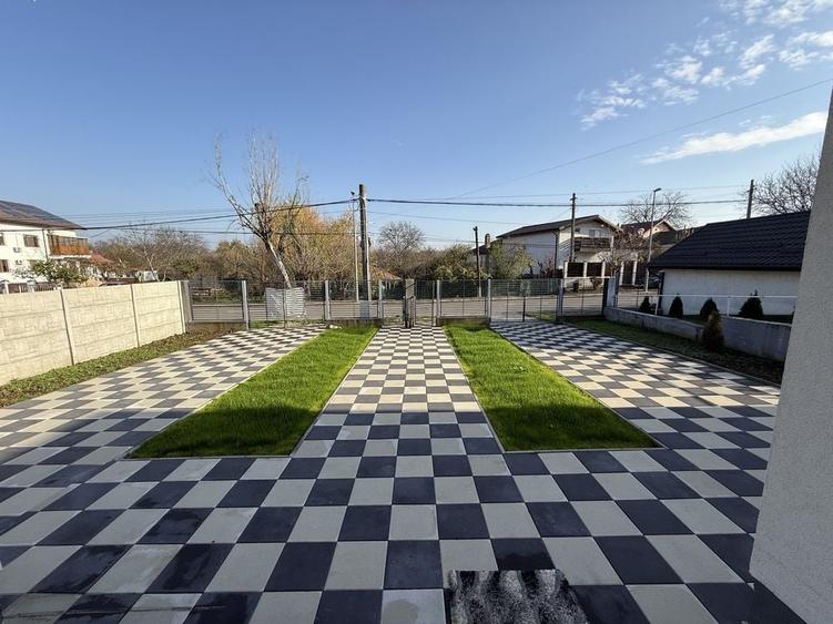 Casă cu 4 camere în Central
